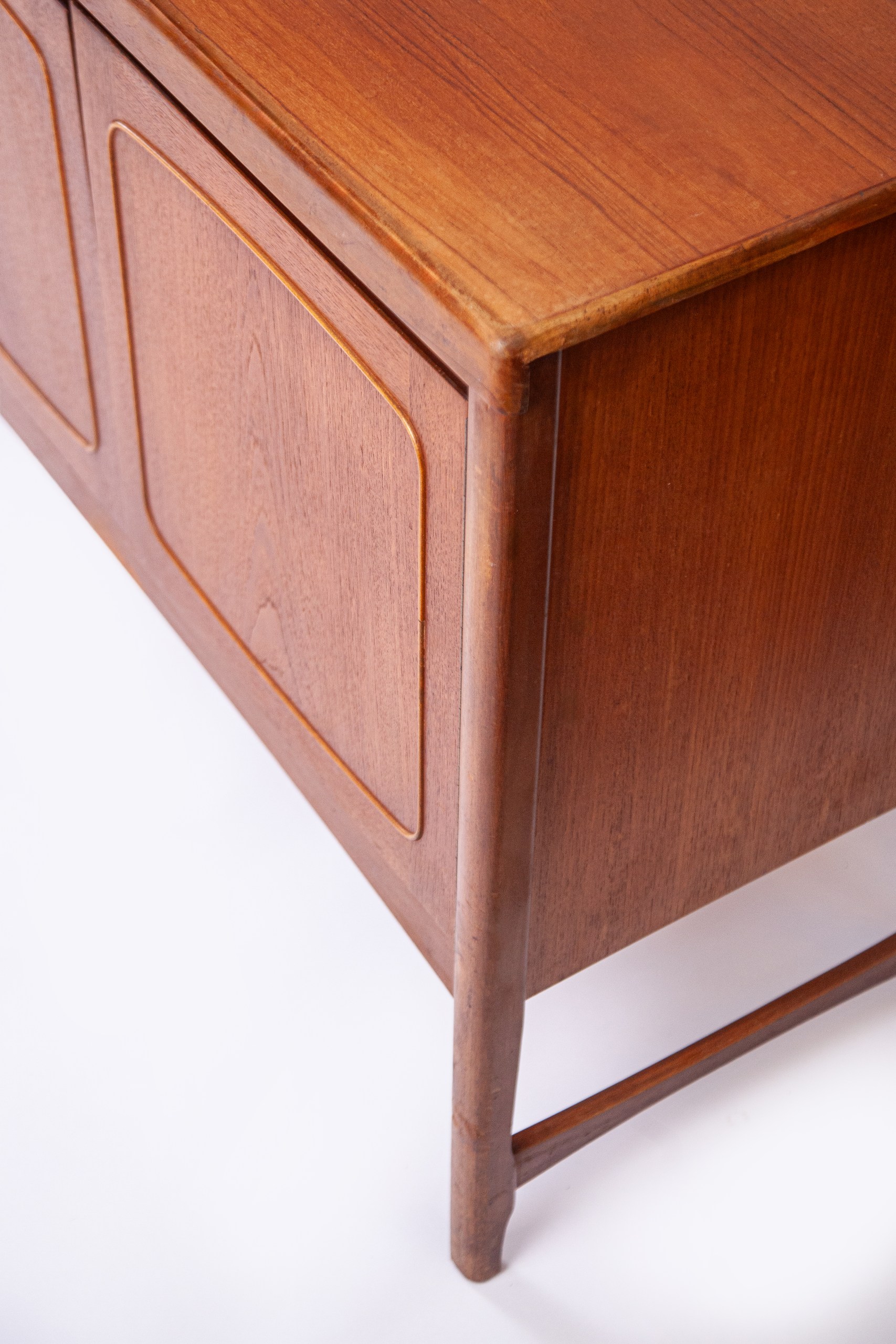 Комод Nathan Furniture Scandinavian